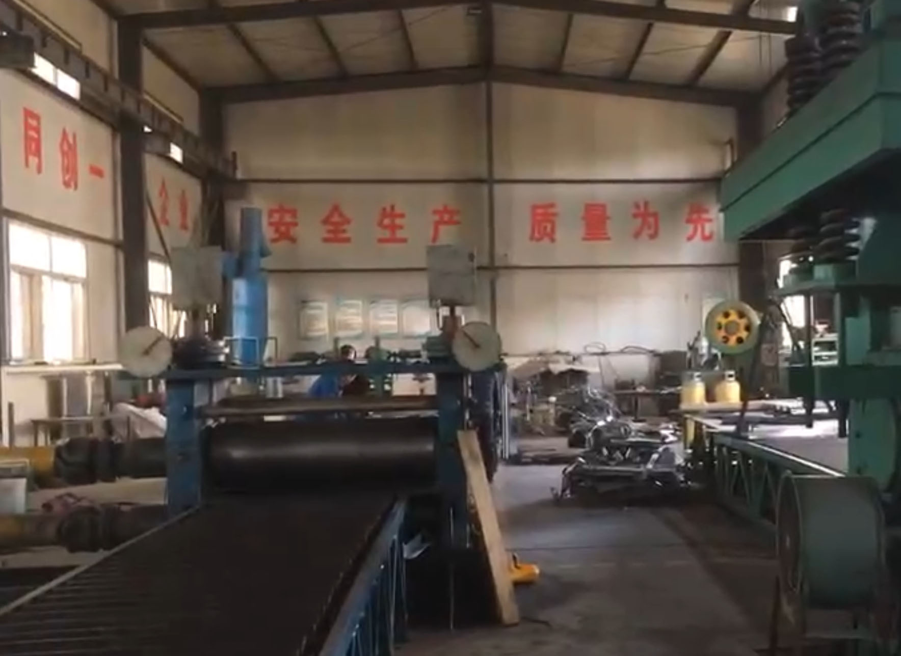 铅板生产车间